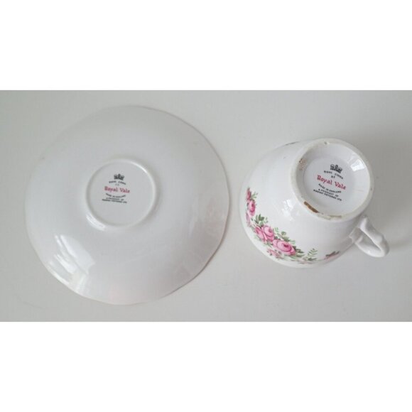 Tea Cup and Saucer Saucer Vintage Teacup and Saucer Royal Vale Floral - Picture 4 of 5